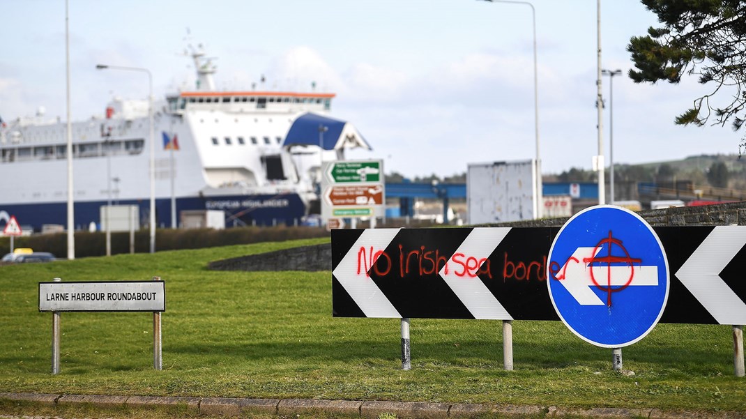 Protestgraffiti i den nordirske havneby Larne: 