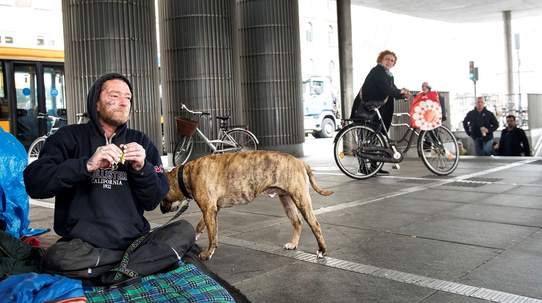 Ingen skal stå alene uden bolig i et samfund som det
danske, skriver skriver organisationerne, som kommer med seks forslag til en hjemløsereform, som skal få borgere ud af hjemløshed. 