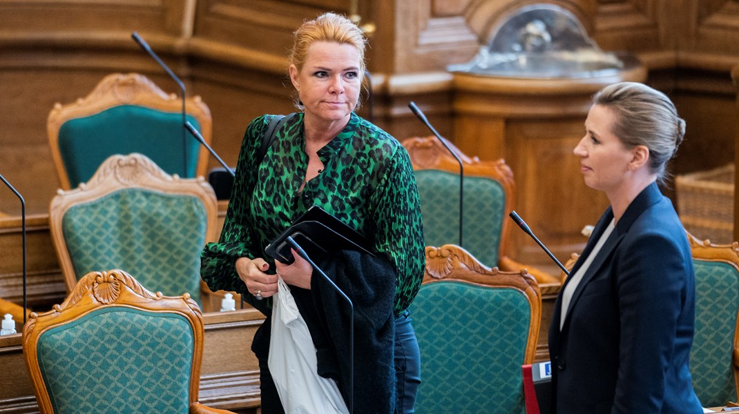 Inger Støjberg og Mette Frederiksen er begge involverede i retsskandaler - og deres respektive blokkes hykleri, skriver Lars Trier Mogensen.