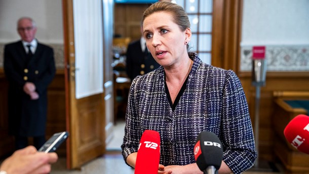 Mette Frederiksen indkalder til pressemøde om sms'er