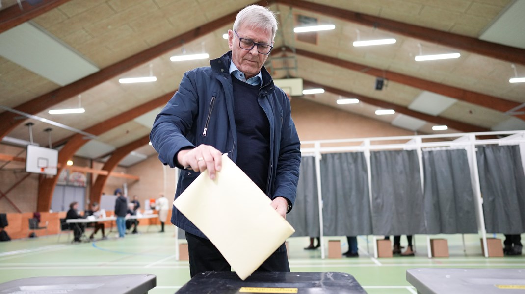 Borgmesterposten i Kolding endte overraskende hos Konservatives Knud Erik Langhoff, selvom flere havde spået, at det mest af alt ville blive en kamp mellem de to tidligere ministre Eva Kjer Hansen fra Venstre og Villy Søvndal fra SF.