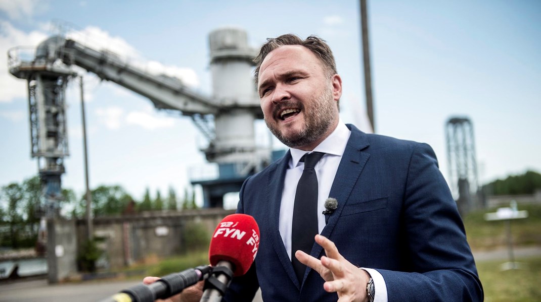 Hvis regeringen tror på, at Danmark kan gå forrest i den grønne omstilling og inspirere resten af verden, bør det afspejles i det grundlag politikken bygger på, skriver Karsten Capion.