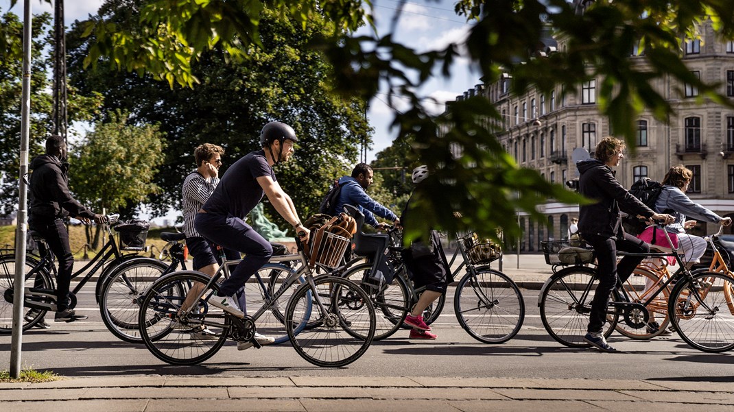 Nyt videnscenter for cyklisme bør oprettes som
et selvstændigt og uafhængigt center under ledelse af en bestyrelse udpeget
blandt alle relevante aktører – ikke mindst aktører fra forskningsverdenen,
skriver 14 forskere.