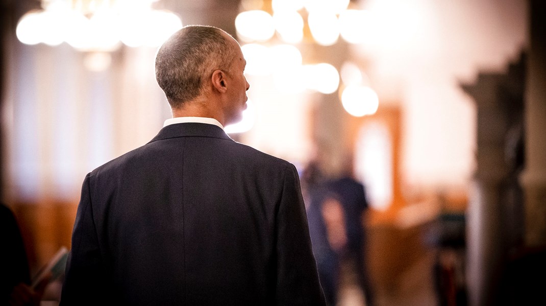 Udlændinge- og integrationsminister Mattias Tesfaye (S) er sikker på, at de ekstra hænder til Styrelsen for International Rekruttering og Integration vil bidrage til at få bugt med sagspukler og for lange sagsbehandlingstider.