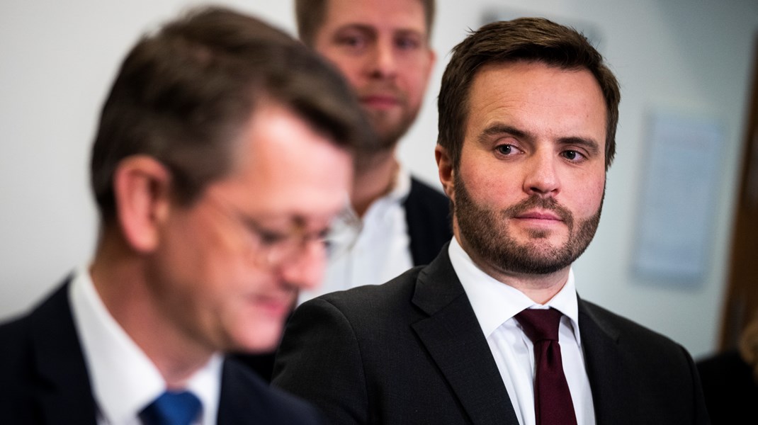 Aktører har debatteret vækstvirksomhedernes flugt, efter at erhvervsminister Simon Kollerup (S) foreslog en ny statslig superfond, som ifølge ministeren kunne 