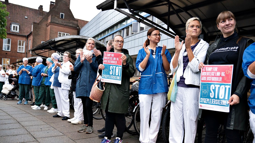 Hvis problemet med mangel på sygeplejersker ikke bliver mindre,
kan det blive svært for regionerne og regeringen at fokusere på de langsigtede
reformer af sundhedsvæsenet.