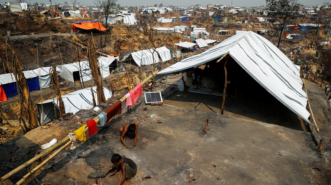 Efter store problemer med mangel på ressourcer uddeles køkkenhavekits i Rohingyas
flygtningelejre. Det er et eksempel på, at selv små projekter kan have stor betydning, skriver Natalie Mossin, Annette Blegvad og Ingeborg Christiane Hau.