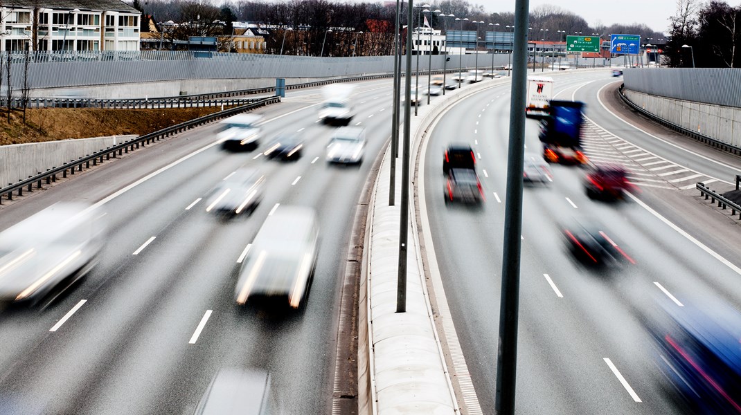 V: Øget kørselsfradrag skal skabe tryghed efter stigende brændstofpriser