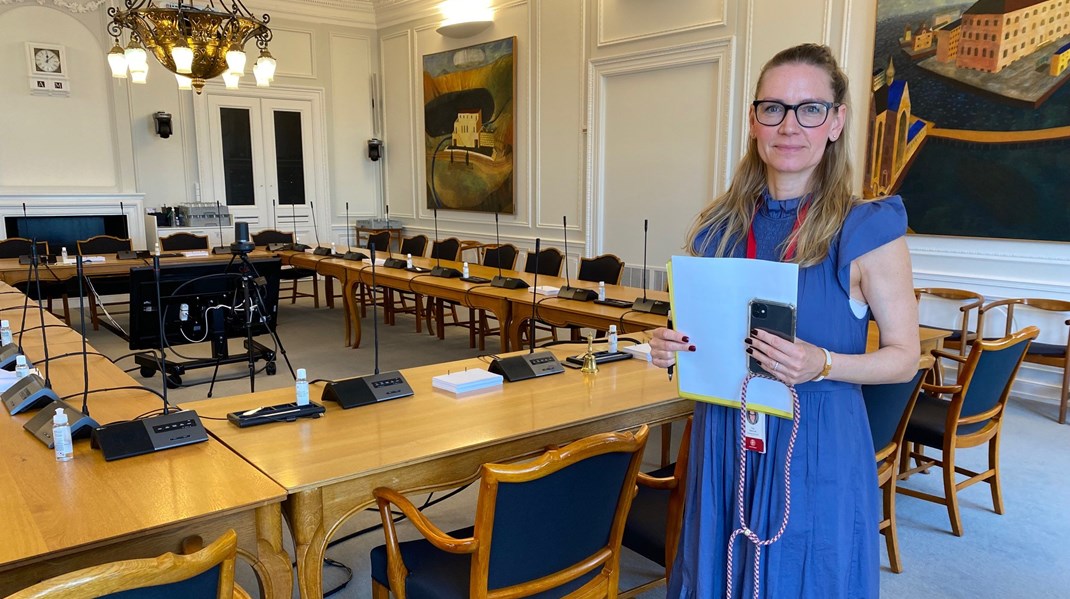 Tina Grønlund har været udvalgssekretær for Skatteudvalget siden 2013. I fritiden kobler hun blandt andet af med padelsporten.