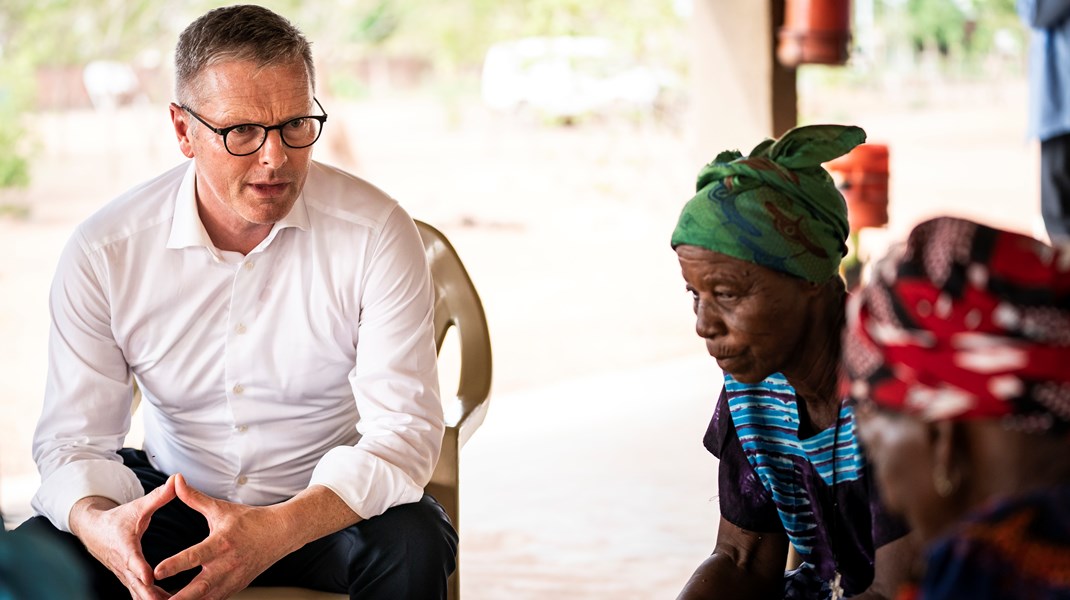 For under et år siden besøgte udviklingsminister Flemming Møller Mortensen (S) Burkina Faso, men på grund af militærkup i landet har Danmark 