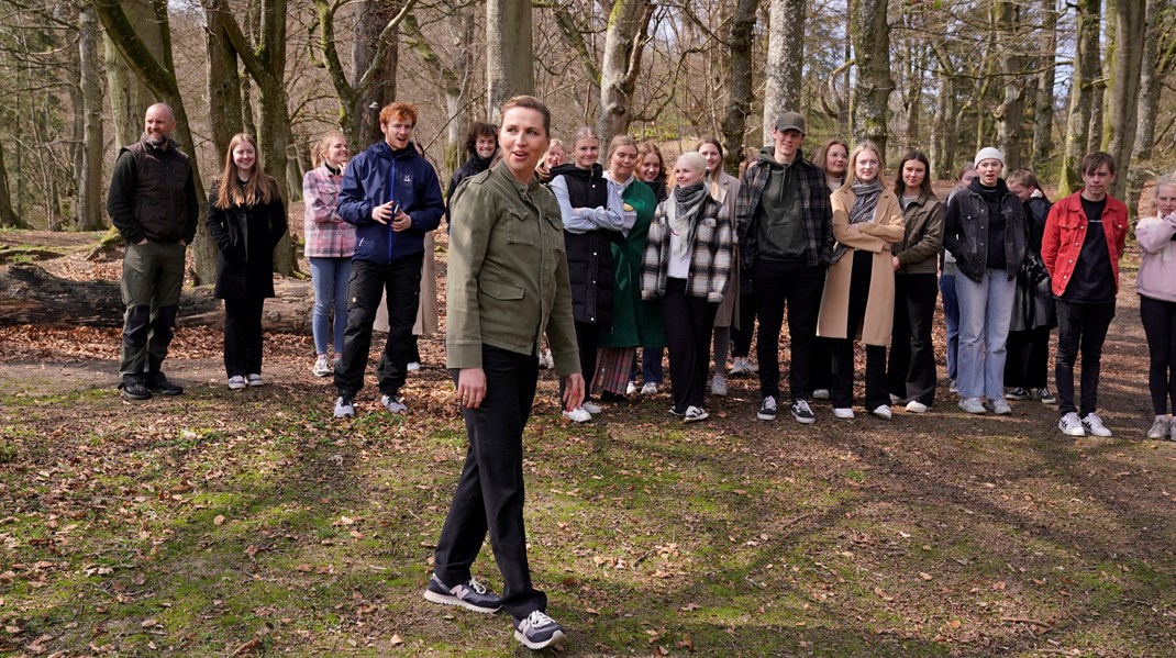 Statsminister Mette Frederiksen besøger den kommende naturnationalpark i Fussingsø i Randers i april 2021.