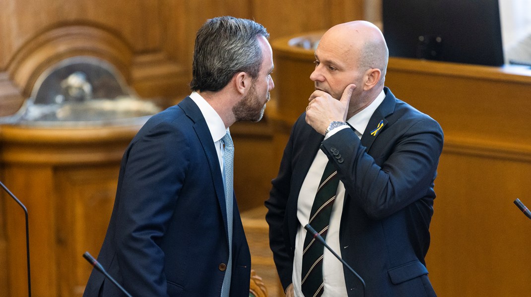 En uventet pludselig borgerlig valgsejr vil udløse et rivegilde i blå blok om statsministerposten, skriver Jarl Cordua.