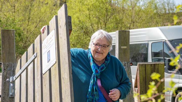 Grethe M. Laursen er selv modstander af rewilding, da hun mener, at det er i strid med dyrevelfærden, og at arealerne, som dyrene skal leve i, ikke er store nok.