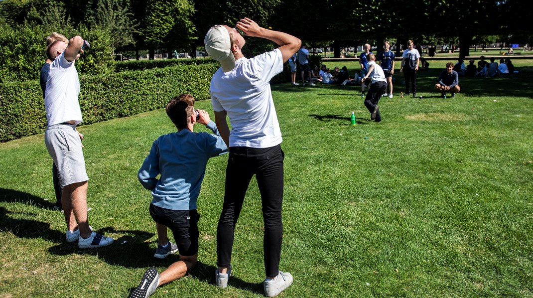 Danske unge har i årtier haft europarekord i fuldskabsorienteret druk. Det er særligt bekymrende, når det gælder de helt unge, skriver Morten Grønbæk, der er formand for Vidensråd for Forebyggelse og direktør for Statens Institut for Folkesundhed.