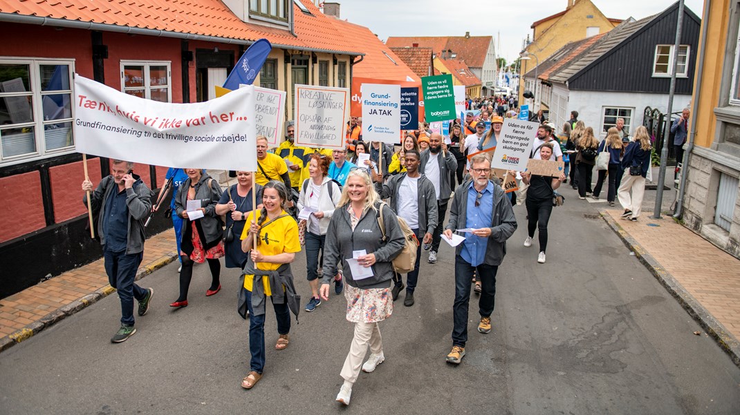 ”Jeg havde aldrig troet, jeg skulle gå i en demonstration og råbe ’grundfinansiering - jatak!”