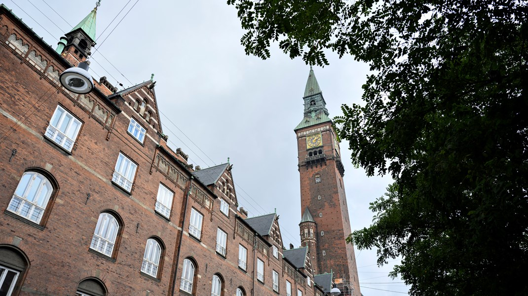 På trods af at jeg er en relativt hurtig læser og har en gruppe dygtige mennesker, der hjælper mig med dagsordenerne, så er det som at bestige Himmelbjerget med løbehjul, skriver Christina Olumeko.