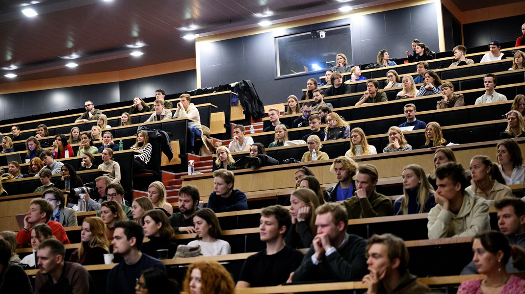 Studerende på Københavns Universitet til forelæsning