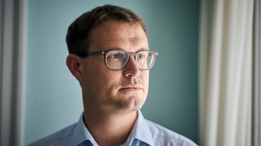 Vi skal være sammen om at få alle med. Hvis ikke vi magter det, kan Danmark knække over demokratisk, skriver indenrigs- og boligminister Christian Rabjerg Madsen (S).