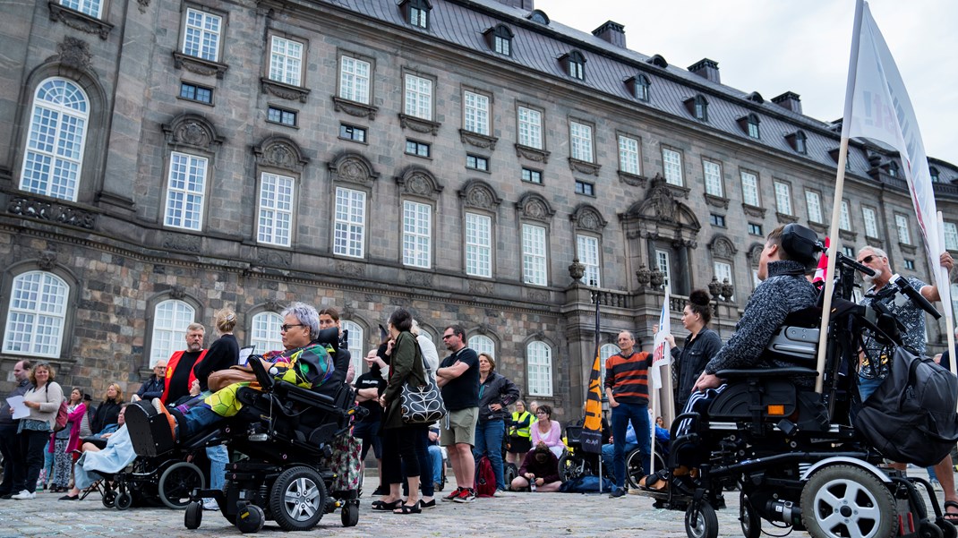 Arne og de ressourcestærke forældre fik deres gaver. Nu må det være den 