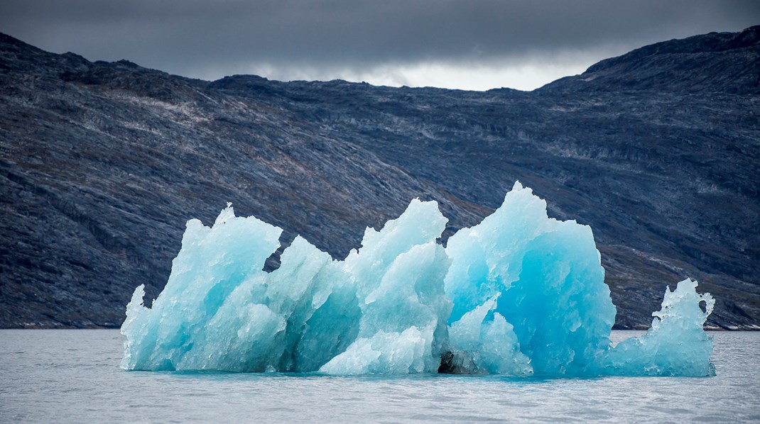 Middeltemperaturen for Arktis er steget næsten fire gange hurtigere end klodens middeltemperatur, skriver Sebastian Mernild og Ola Johannesen.