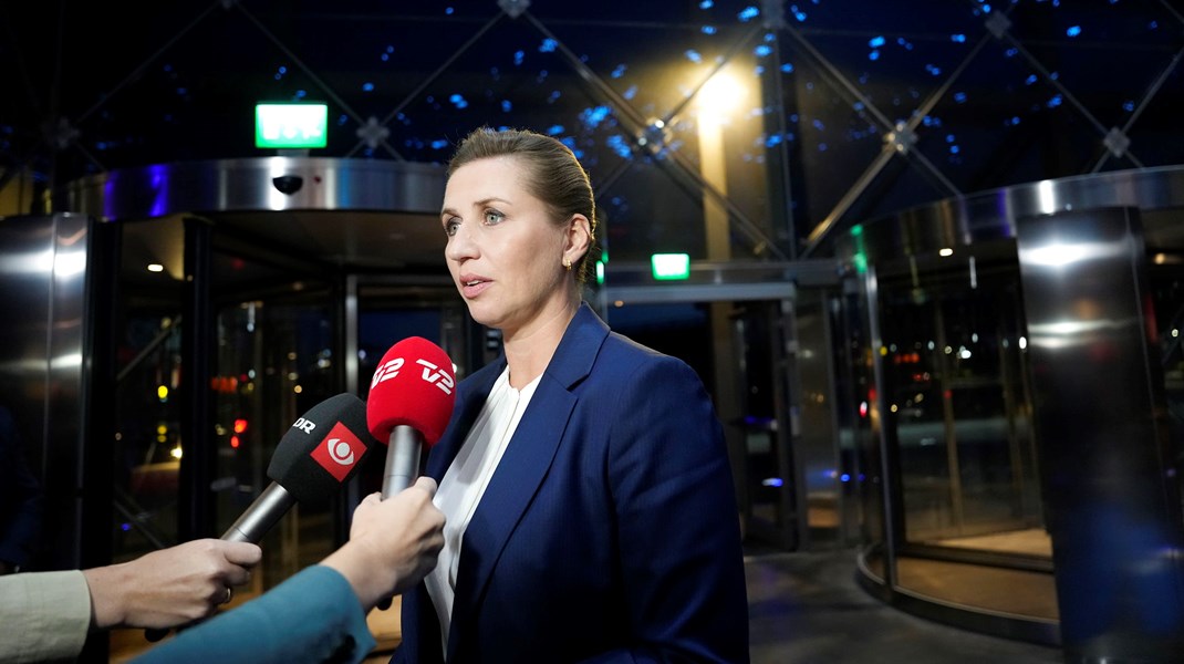 Ifølge flere økonomer er Mette Frederiksens påstand, om at Konservatives politik vil føre til 40.000 fyringer af offentligt ansatte, 