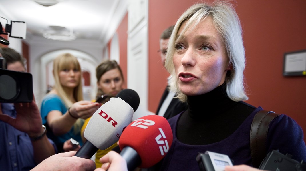 Tidligere familie- og forbrugerminister, Henriette Kjær, måtte trække sig som minister i 2005. Sammen med sin mand Erik Skov Pedersen havde hun undladt at betale regninger for over 55.000 kroner.