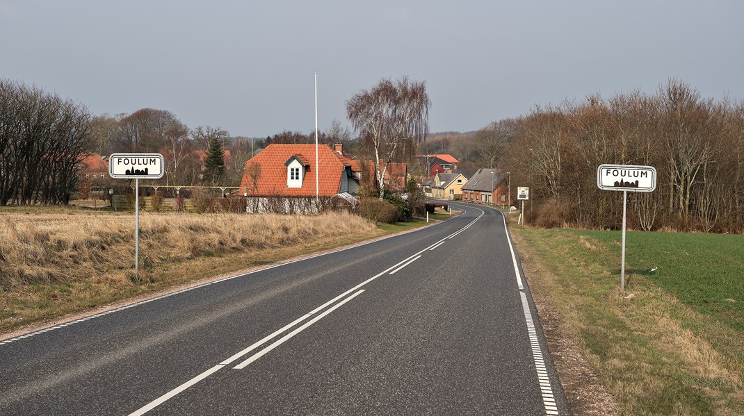 For at kunne løse aktuelle
samfundsproblemer, mangler vi konkret viden om udviklingen mellem land- og
byområder siden kommunalreformen i 2007, skriver Simon Kjær Hansen og Niels Ploug.