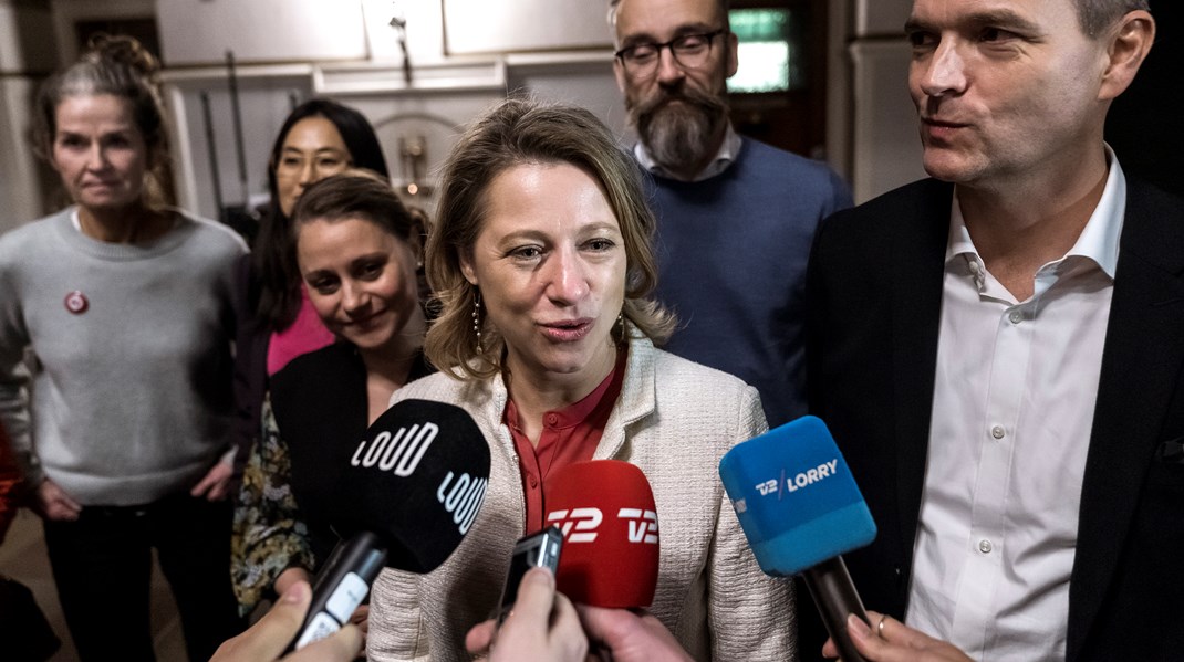 Overborgmester Sophie Hæstorp Andersen (S) flankeret af borgmestre fra SF, Enhedslisten, Konservative og Liberal Alliances Ole Birk Olesen. 