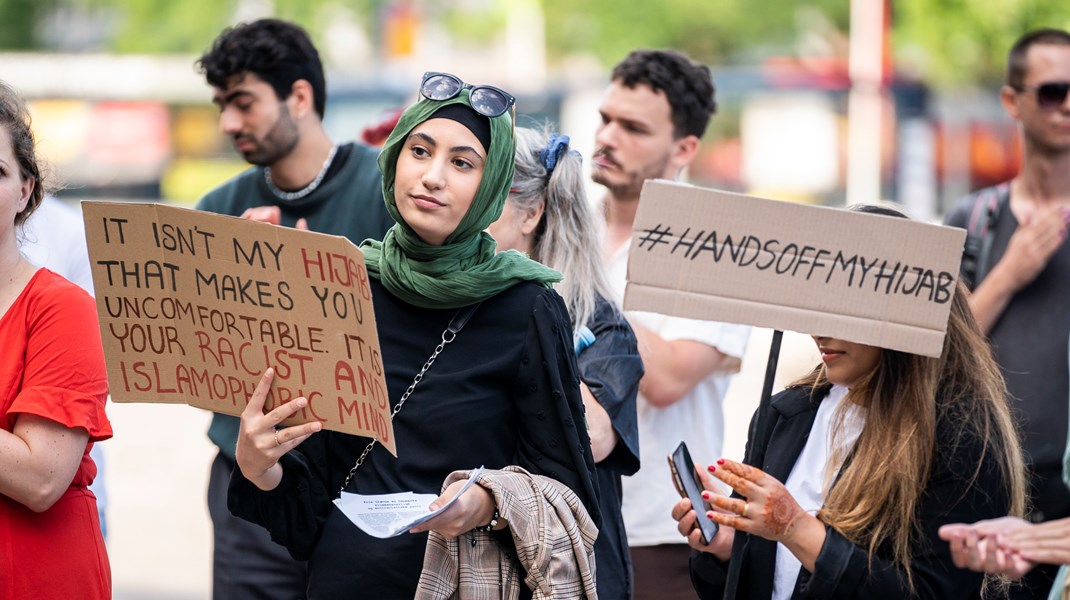 Når “Kommissionen for den glemte kvindekamp” anbefaler et tørklædeforbud, tænker jeg, at kommissionens medlemmer er politikere, der har haft et par dårlige episoder med islam, skriver Hussein Ali.