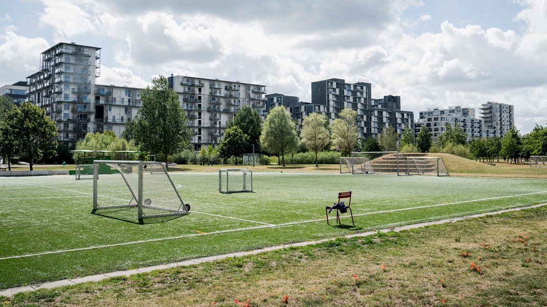 Det nye huslejeloft betyder, at lejen i 160.000 udlejningsboliger opført efter 1991 kun kan hæves med fire procent de næste to år. 