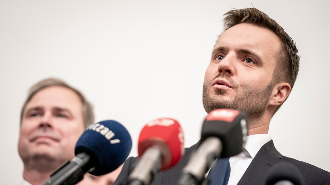 Erhvervsminister Simon Kollerup (S) varslede i januar, at regeringen i efteråret ville fremsætte et lovforslag, der skulle sikre alle virksomheder retten til en basal erhvervskonto, men det er ikke sket. Arkivfoto. 