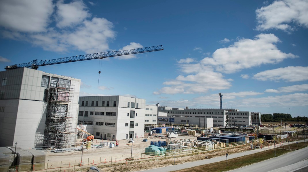 Vi kan ikke blive ved med at bygge, som vi gør i dag. Vi skal bygge
mere CO2-effektivt og holdbart.
Det kan den danske bygge- og anlægsbranche godt, skriver Green Building Council. 