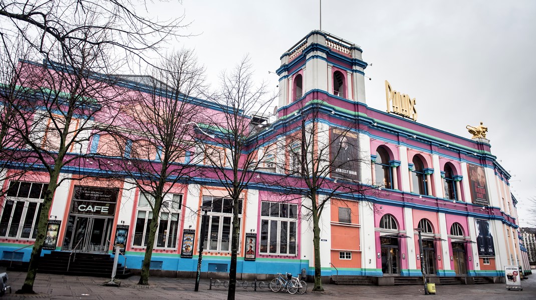 Palads fortjener en ejer, der påskønner den. Det er en pragtfuld bygning, som ville kunne tjene mange gode formål som eksempelvis et stort børnebibliotek eller et københavnsk MOMA, skriver Amalie Strømberg Loft.