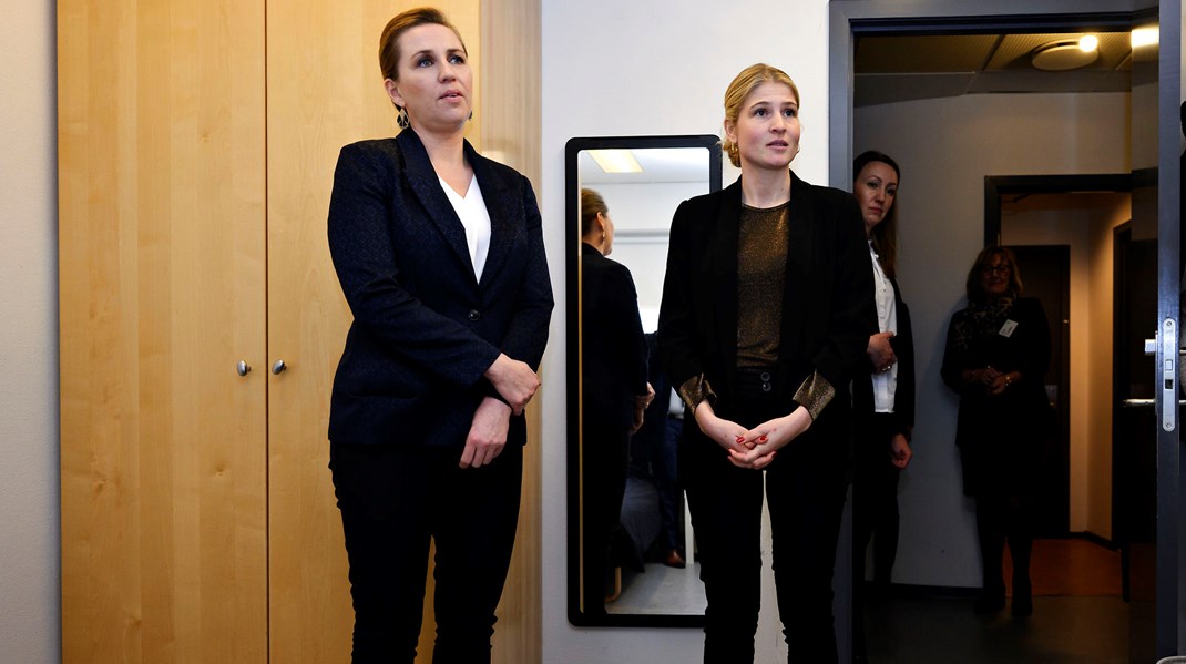 Når statsminister Mette Frederiksen (S) får sammensat en ny regering, så er der afgørende vigtige ting at tage få løst på ældreområdet, lyder det fra Holbæk Borgmester Christina Krzyrosiak Hansen (th.), der er formand for KL's Sundheds- og Ældreudvalg.