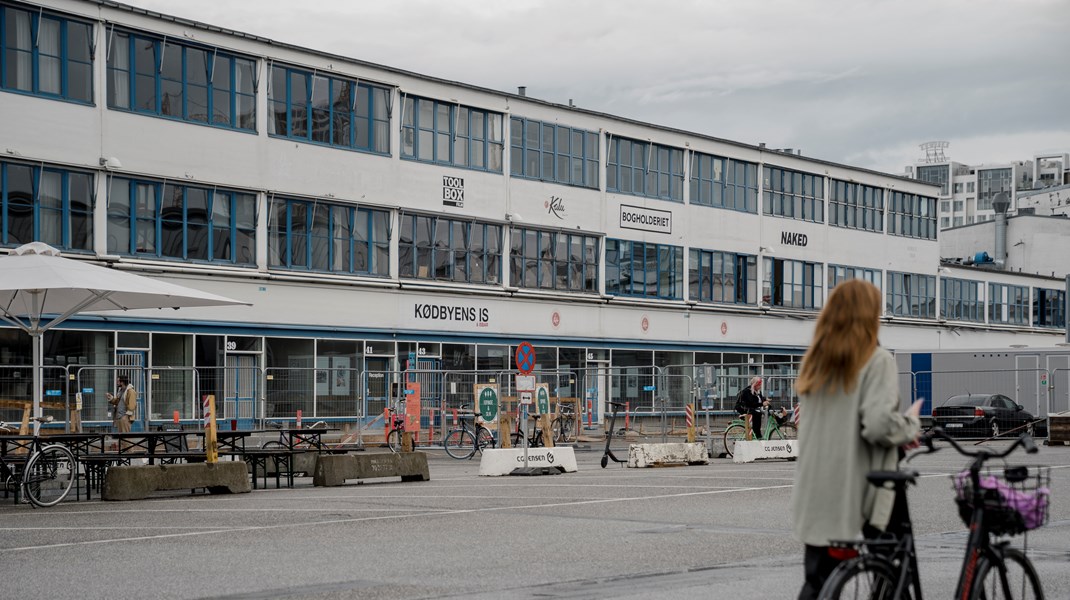 Et flertal på Københavns Rådhus vil bevare det kommunale ejerskab af Kødbyen. Men i år har kommunen undladt at bruge flere penge på vedligeholdelsen af de nedslidte lokaler, alt imens regningen på over en milliard vokser år for år.