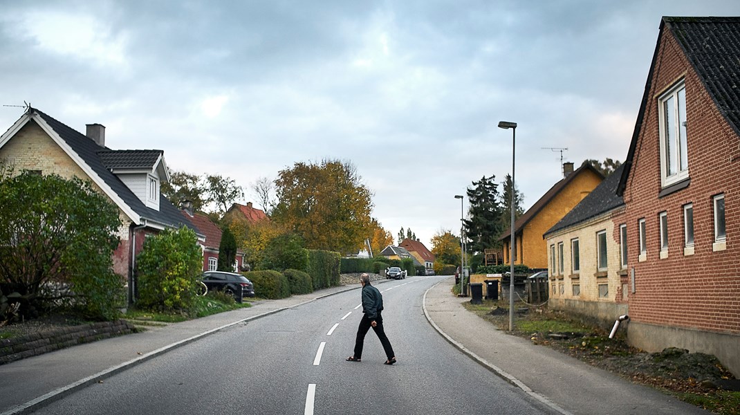 Vi risikerer, at det
nuværende sammensurium af kriser spænder ben for en positiv udvikling på
landet, hvis der ikke kommer politisk handling