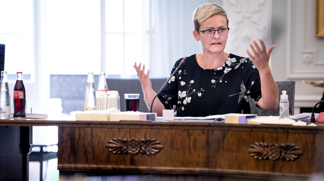 Pernille Rosenkrantz-Theil, fungerende undervisningsminister (S), var sammen med to andre ministre kaldt til møde i Europaudvalget i sidste uge. De skulle fortælle om dagsordenerne for kommende møder i EU-regi, men udvalgsmedlemmerne sad forvirrede tilbage. 