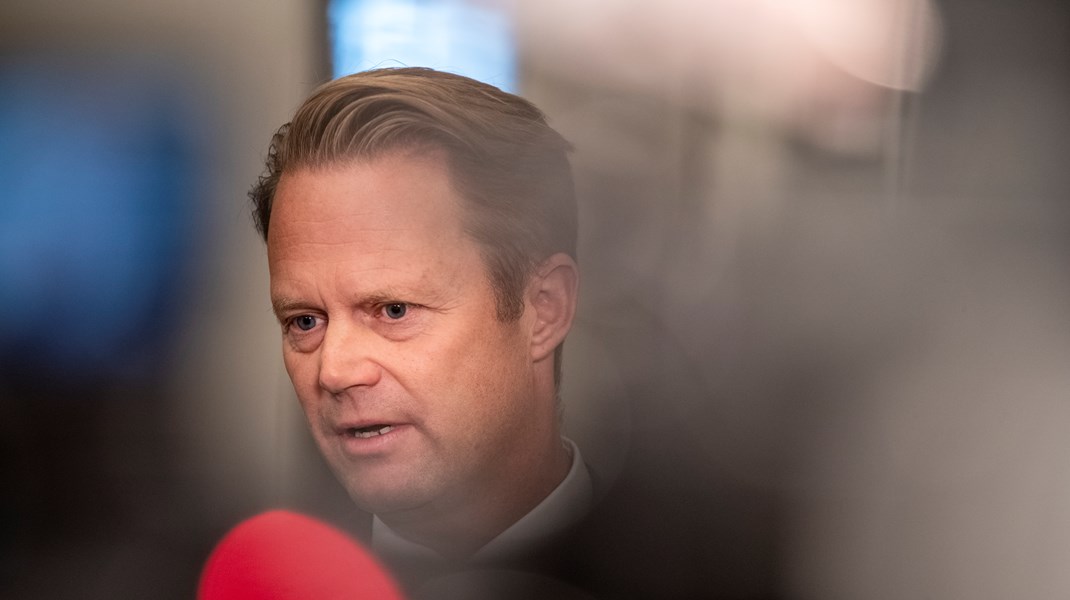 Hvad med Jeppe Kofod (S) som udenrigsminister? Han er både en dark horse og den oplagte kandidat, skriver Erik Boel.   