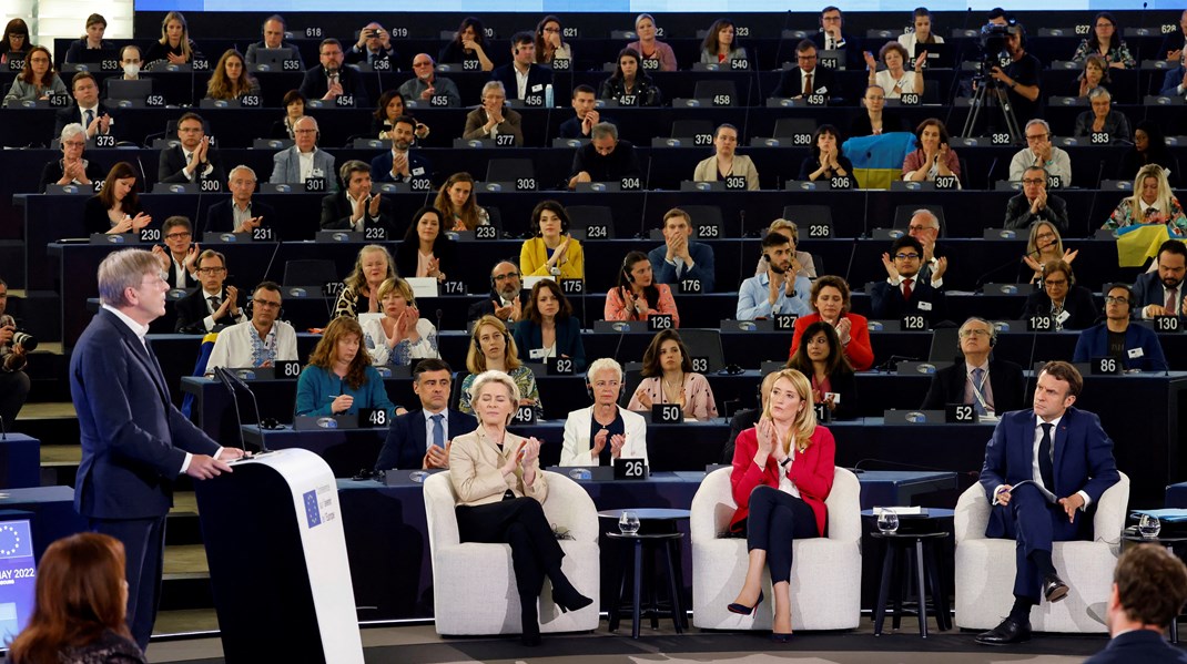 Det lader til, at man i EU-toppen har tænkt sig at fortsætte medborger panelerne. Så mangler vi bare, at resten af borgerne i EU hører om dem, skriver Mette Frobenius.