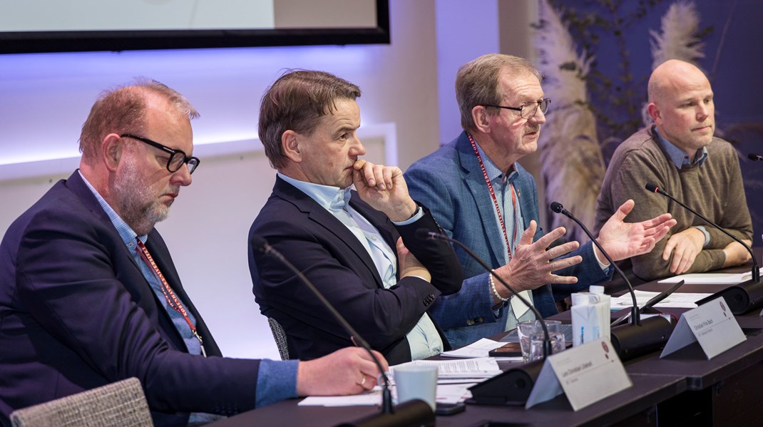 Fra venstre: Lars Christian Lilleholt (V), Christian Friis Bach (R), Bjarne Laustsen (S) og Carsten Bach (LA) ved konferencen onsdag.