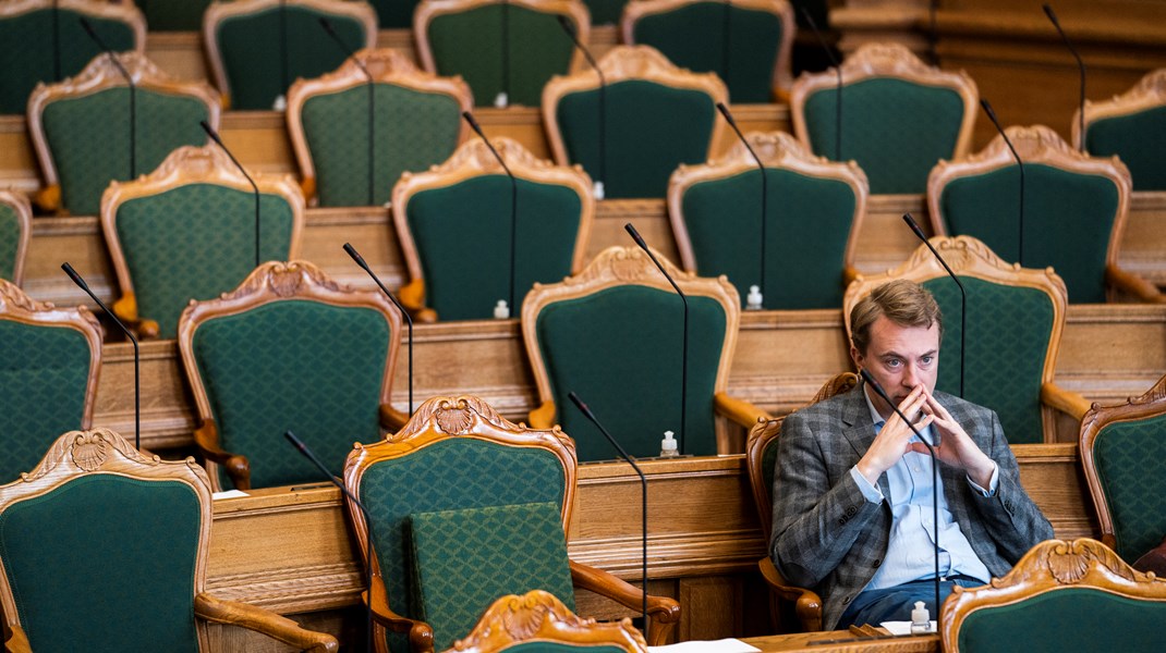 Dansk Folkepartis formand, Morten Messerschmidt, havde hele 91 spørgsmål til ministrene sidste folketingsår. Det er dobbelt så mange som Torsten Gejl, listens andenplads, der bad om afklaring på 44 spørgsmål.