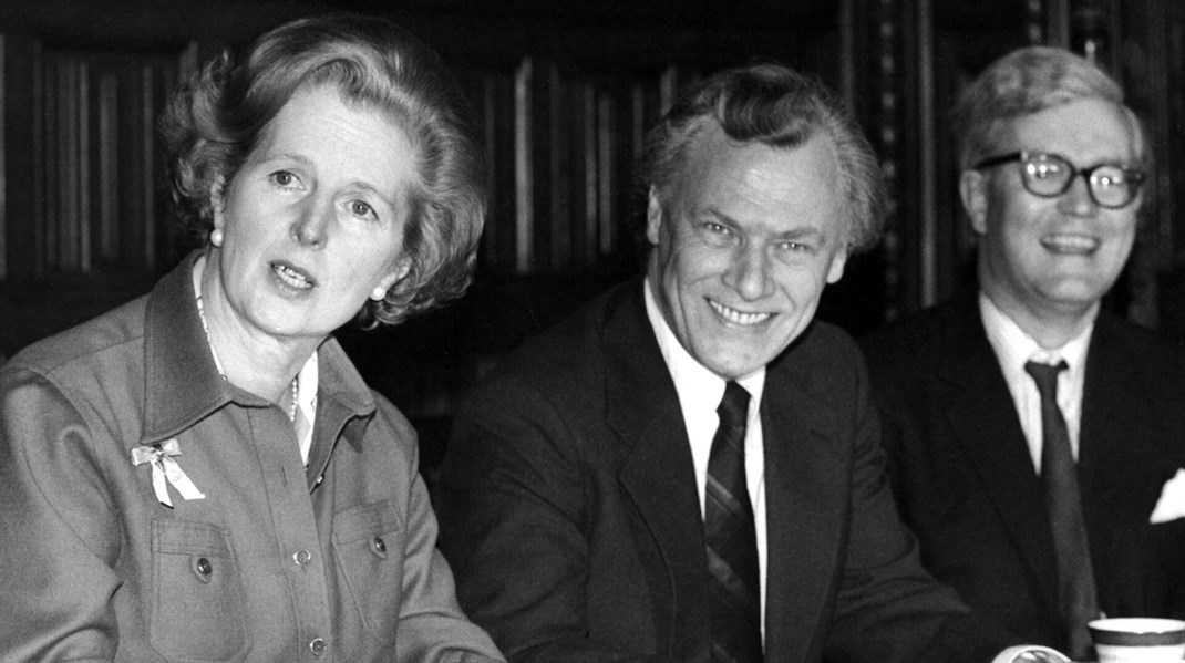 Op til den danske folkeafstemning om Fællesakten i 1986 var statsminister Poul Schlüter i London for at besøge den britiske premierminister, Margaret Thatcher. De to var enige om at modsætte sig tanker om Europas Forenede Stater. 