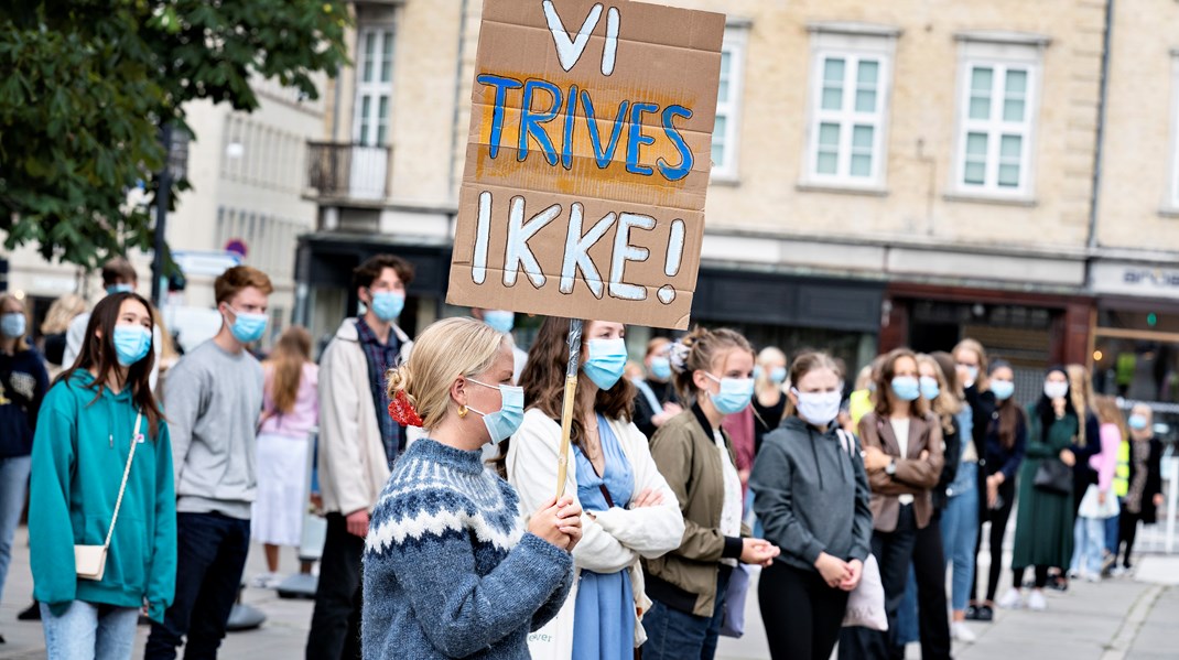 Psykiatere: Mistrivslen eksploderede, da vi sløjfede de unges fællesskab. Har vi forstået hvorfor?