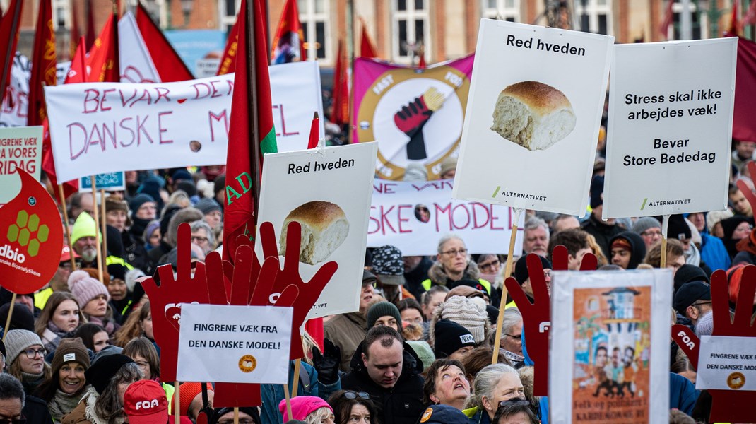 Christiansborg Slotsplads dannede søndag rammen om den største demonstration i mange år og understregede, at kampen mod afskaffelsen af store bededag er blevet en folkesag. 