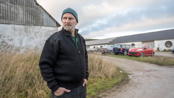 Hvis der kommer et solcelleanlæg i den størrelse, der lige nu undersøges, kan det få store konsekvenser for jordbæravler Jens Thorsen, hvis landejendom ligger i transportkorridoren.