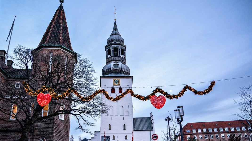 Hvis vi kan bede alle ugens dage, kan vi vel også fejre jul hver dag. Eller hvad?