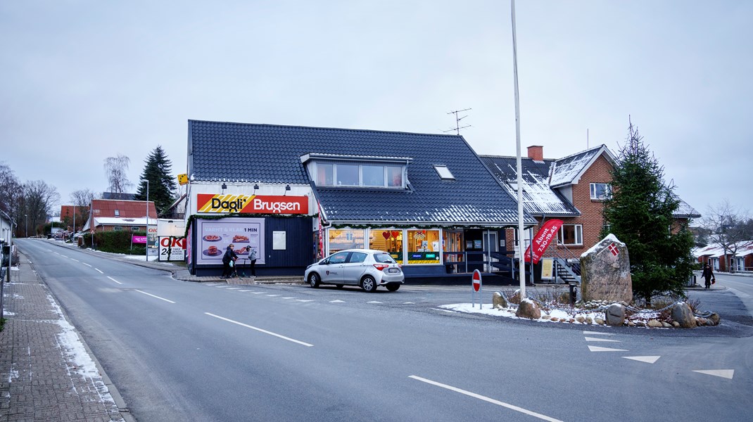 Forskellen mellem land og by, og hvor meget vi skal gøre for at udligne den, er temaet i en ny temadebat på Altinget By og Bolig.