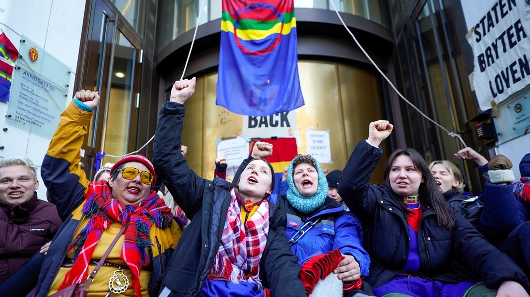 Det er tankevækkende, at der ikke har været meget bevægelse i sagen halvandet år efter, at dommen blev afsagt, før nu hvor Greta Thunberg og samiske aktivister har blokeret indgangen til flere norske ministerier, skriver Magnus Takvam.