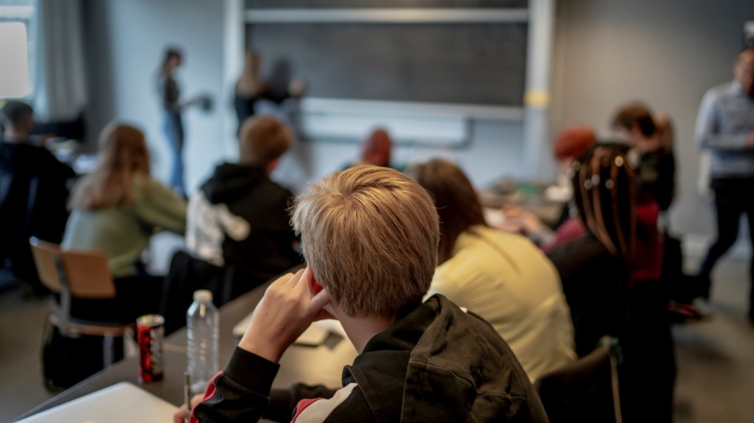 Når vi leder så mange unge mod en lang videregående uddannelse, overser vi både erhvervsuddannelsernes kompleksitet, de konkrete
menneskers forudsætninger og samfundets behov, skriver Mads Schmidt Haagensen.