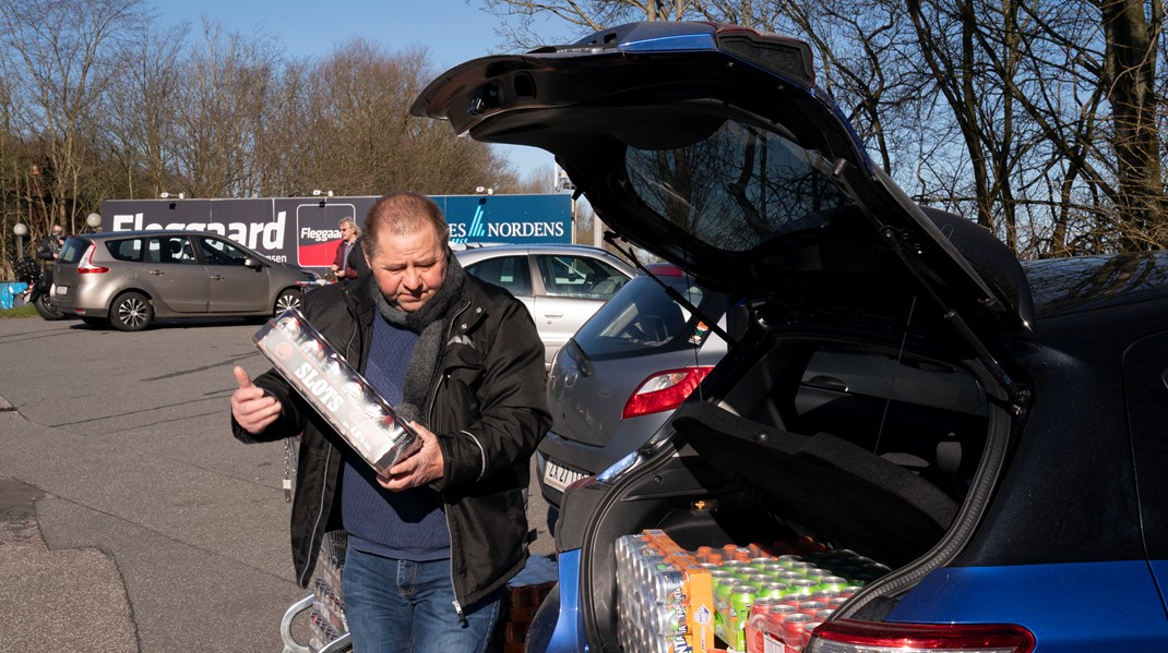 Hvis EU-Domstolen følger generaladvokatens vurdering kan danskerne fortsat proviantere pantfrit ved Fleggaard og andre grænsebutikker ved den dansk-tyske grænse. Arkivfoto. 